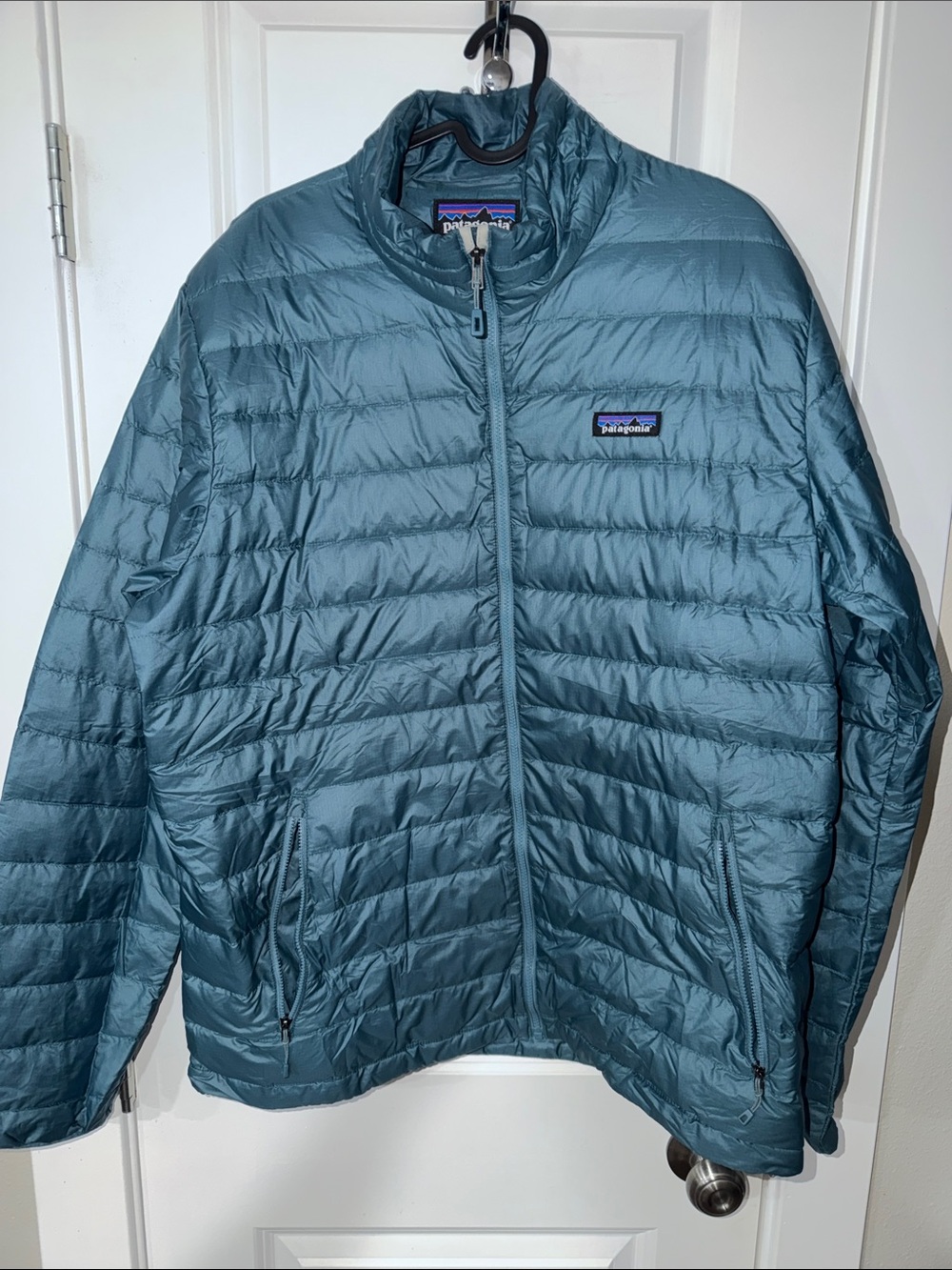 Patagonia Men's Slate Blue Lightweight Down Puffer Jacket